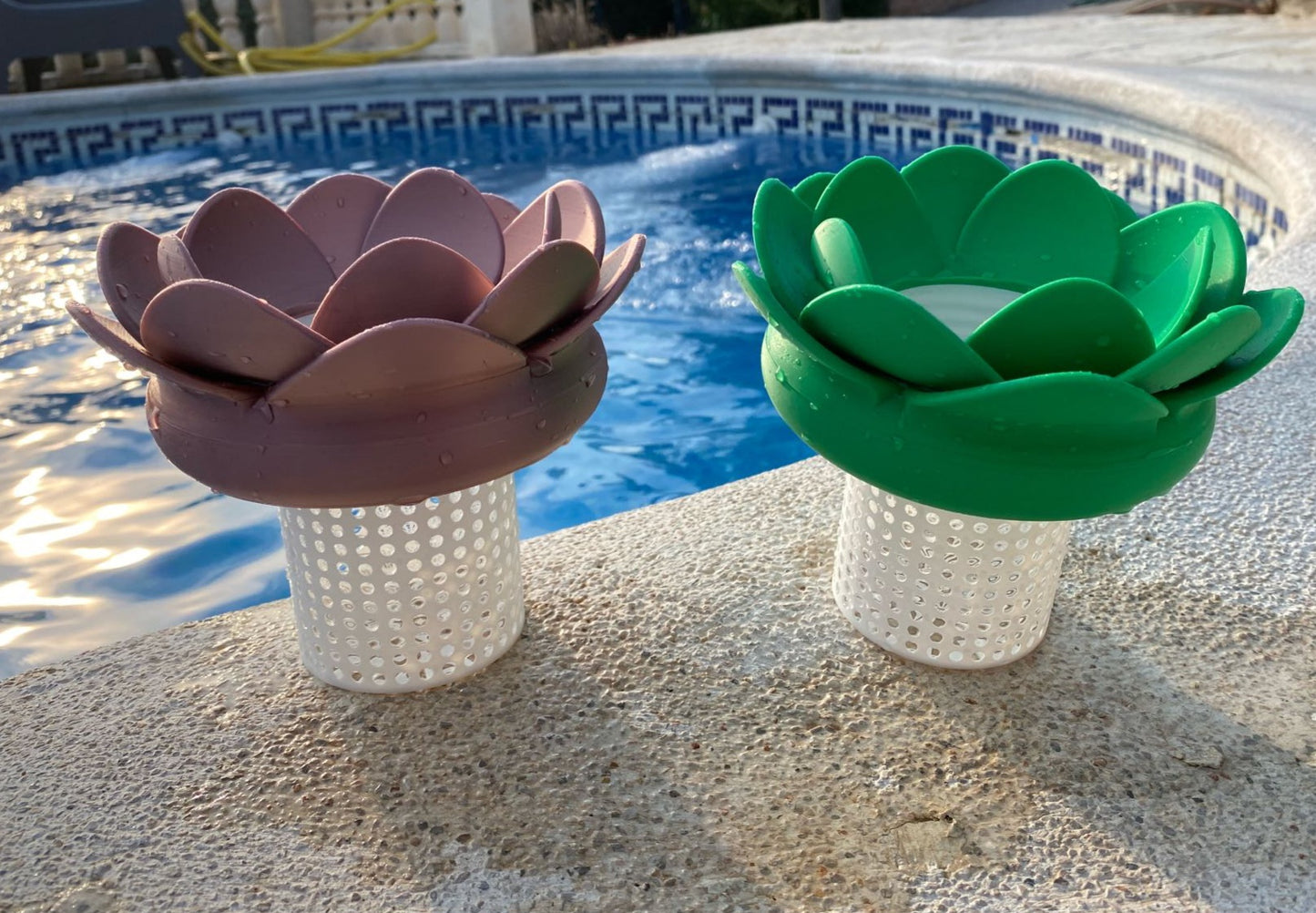Lotus Float Cup Holder