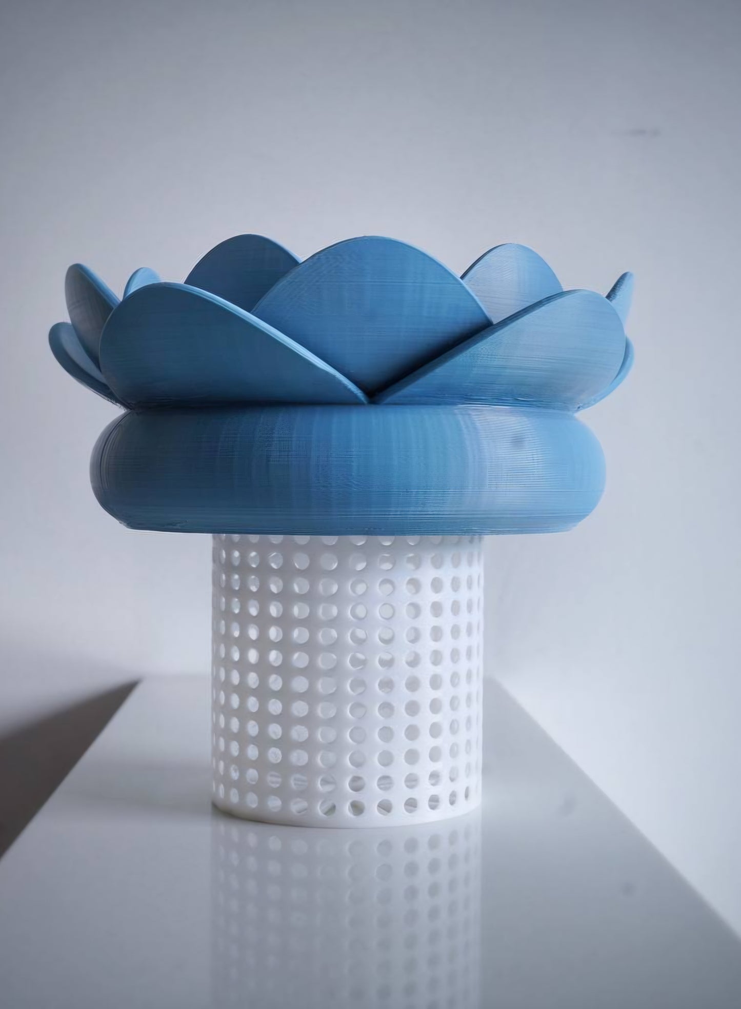 Lotus Float Cup Holder